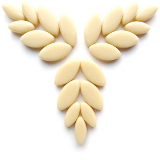 Glas bloemblaadjes - cream