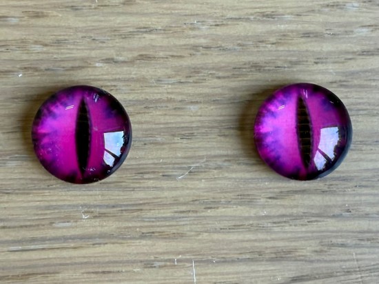 Ogen 12 mm donker roze; per paar