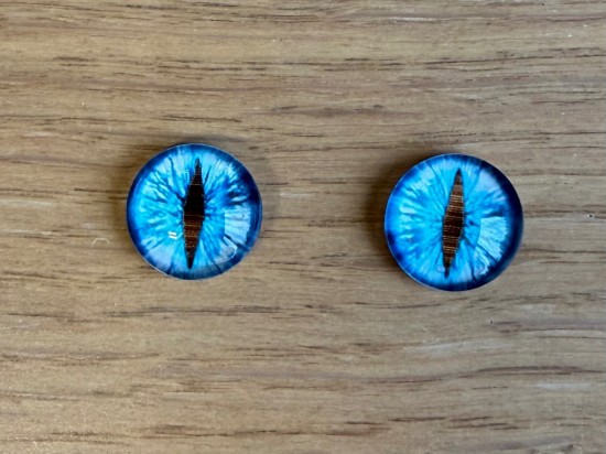 Ogen 12mm - licht blauw; per paar