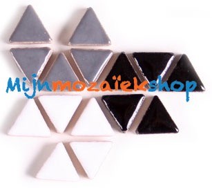 Keramiek driehoekjes - wit tot zwart