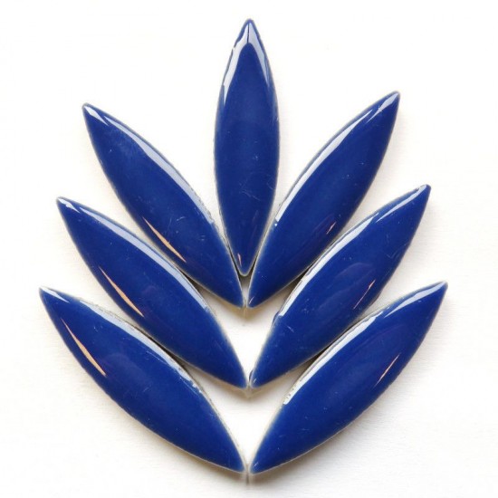 Keramiek mozaïeksteentje Bloemblad XL – delphinium blauw