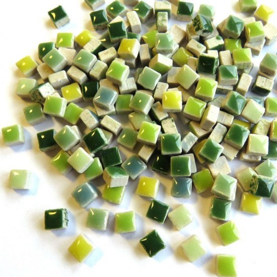 Micro (5 mm) keramiek mozaïek steentjes - mix weidegroen