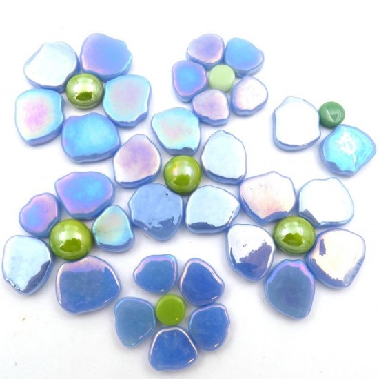 Mozaïeksteentjes - Glas bloemblaadjes Sakura parelmoer - pastel blauw bloesem