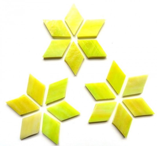 Handgesneden Tiffany glas ruitvorm (25 x 15 mm) - geel