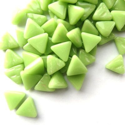 Triangles 10 mm   003 mint green