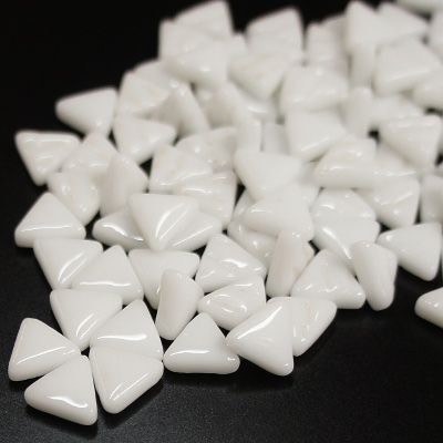 Triangles 10 mm   040 opal white