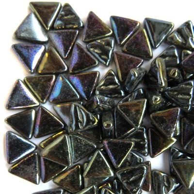 Triangles 10 mm   049p black parelmoer
