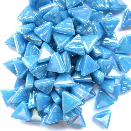 Triangles 10 mm   065p lake blue parelmoer